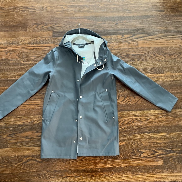 Stutterheim Mosebacke Raincoat (Dark Grey) Button Front Hooded - Picture 9 of 10